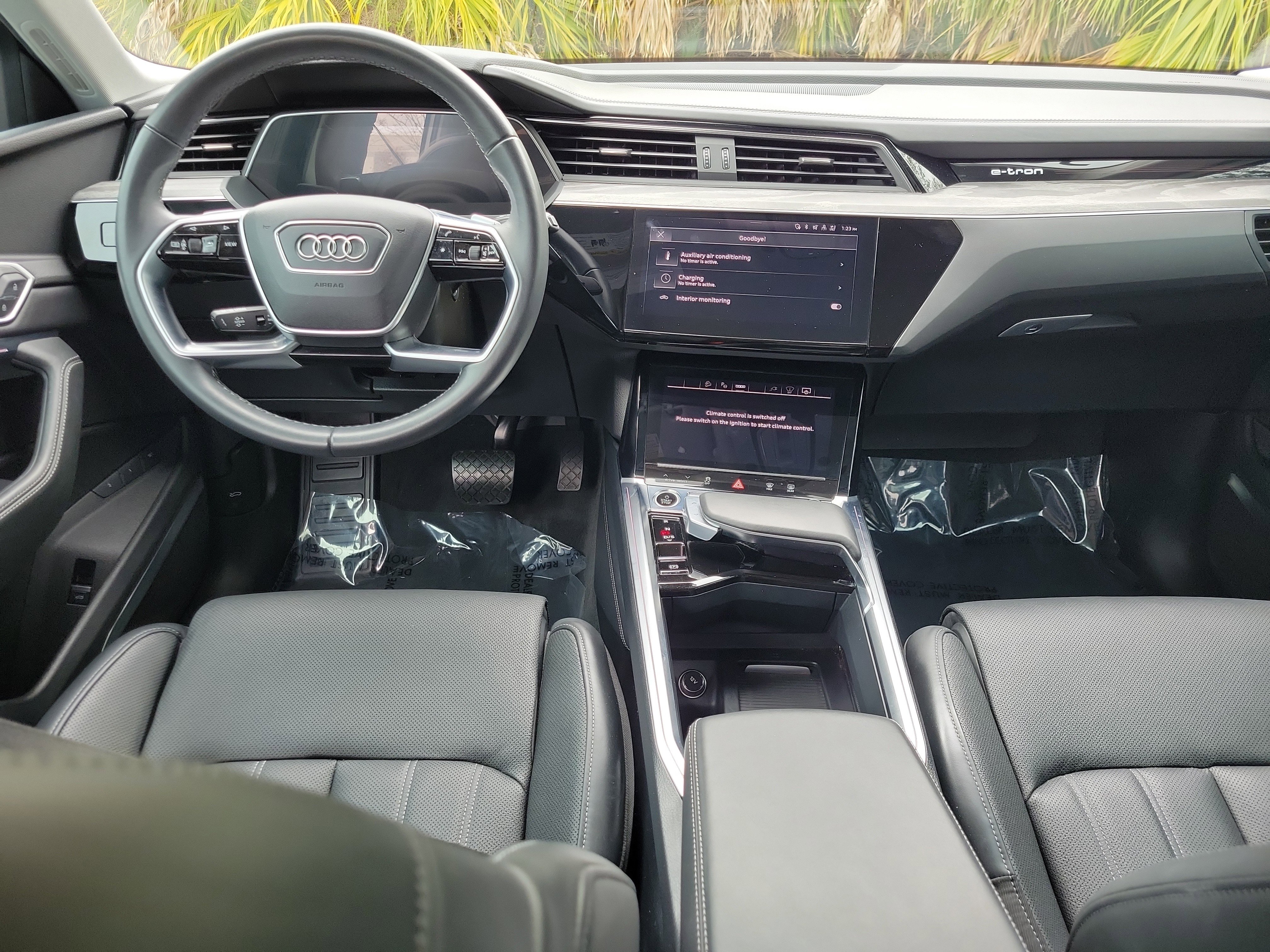 Used 2024 Audi Q8 e-tron Prestige w/ Prestige Package image 14