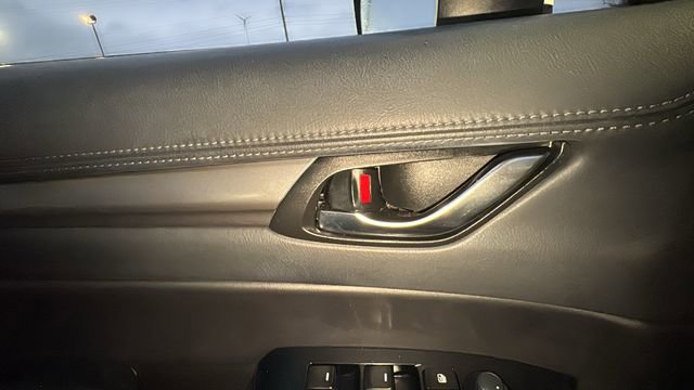 Used 2018 MAZDA CX-5 Touring w/ Preferred Equipment Package image 9