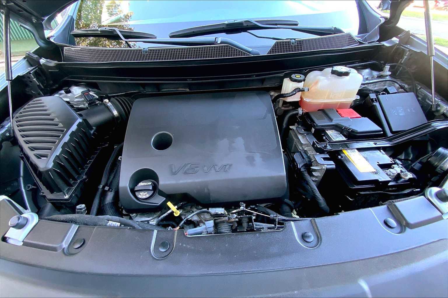 Used 2023 Chevrolet Traverse LT image 29