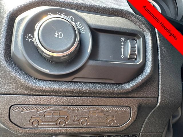 Used 2025 Jeep Wrangler Unlimited Sport AWD/4WD image 40
