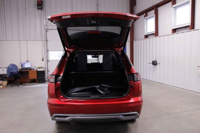 Used 2025 Mitsubishi Outlander SEL image 23