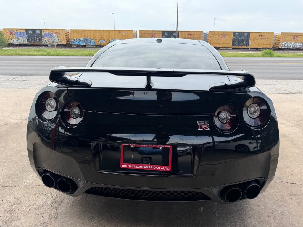 Used 2010 Nissan GT-R Premium AWD/4WD image 35