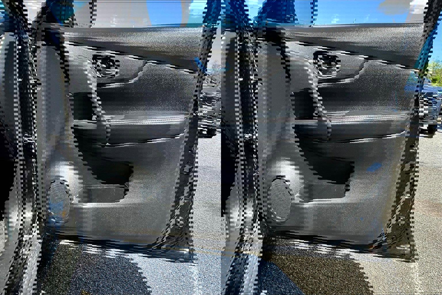 Used 2017 Nissan Rogue S image 21