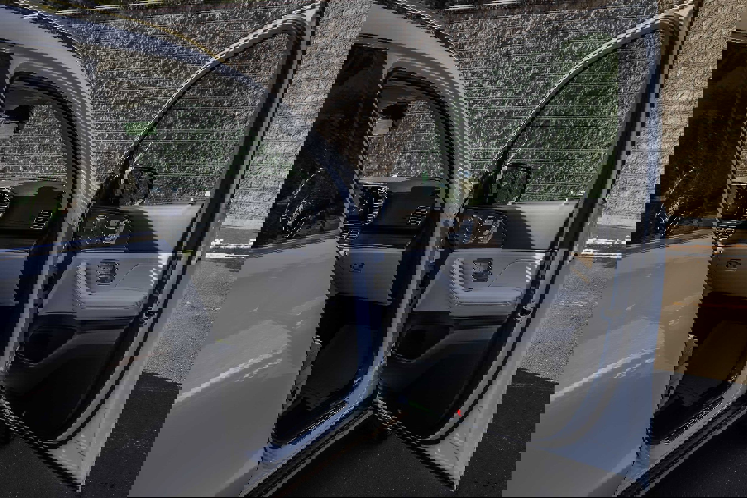 Used 2024 Mercedes-Benz GLS 450 4MATIC image 15