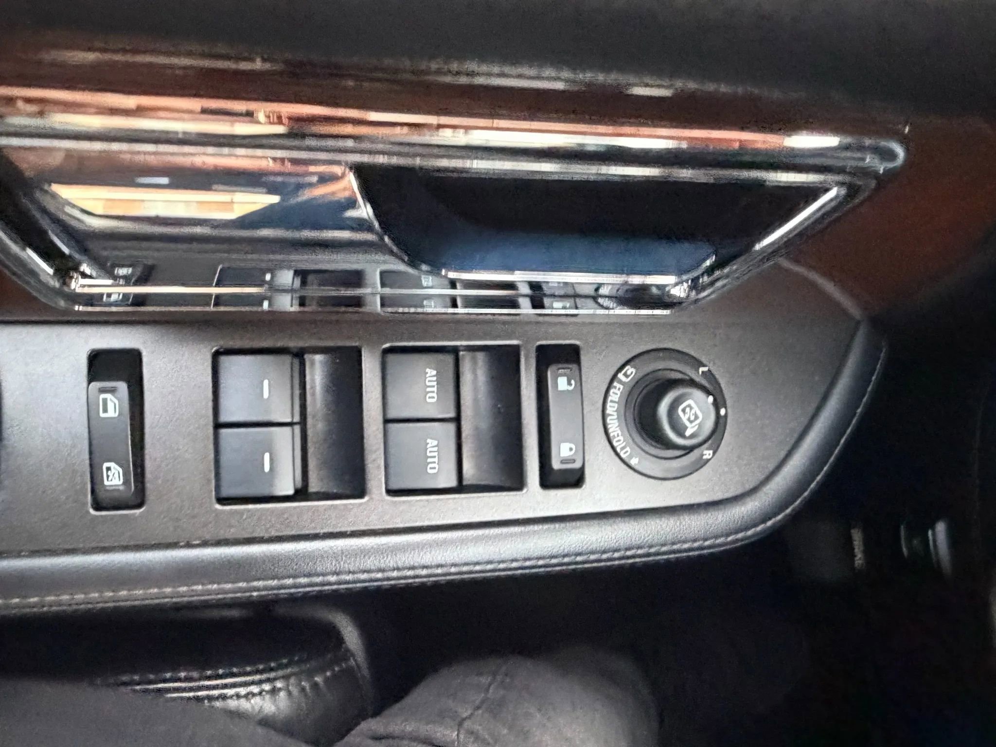Used 2016 Lincoln Navigator Select AWD/4WD image 31