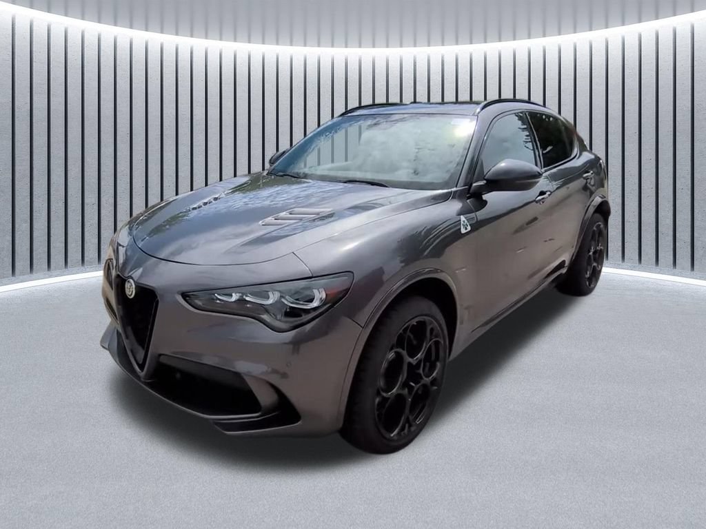 Used 2024 Alfa Romeo Stelvio Quadrifoglio AWD/4WD image 25