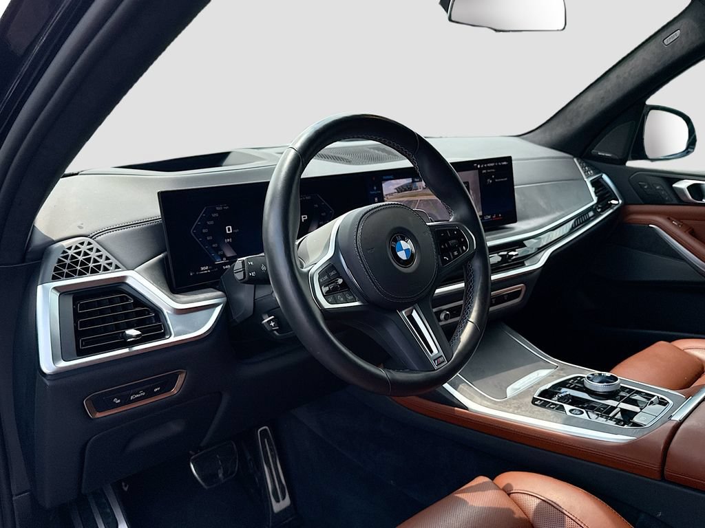 Used 2025 BMW X7 M60i AWD/4WD image 11