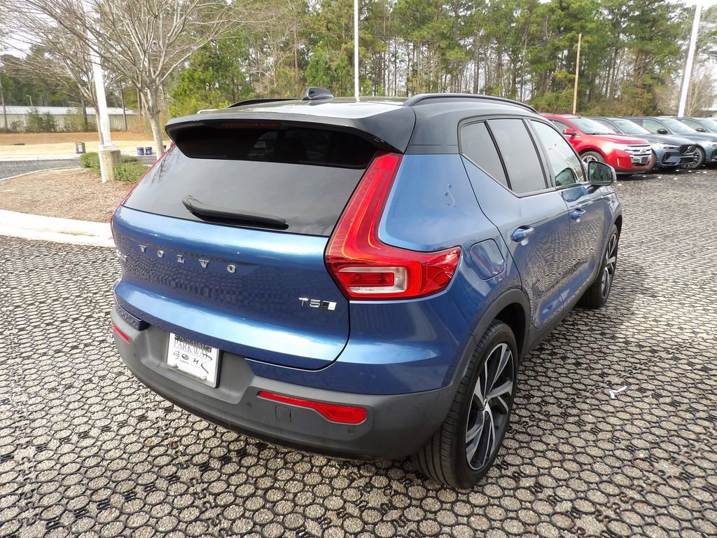 Used 2021 Volvo XC40 T5 R-Design w/ Climate Package image 5