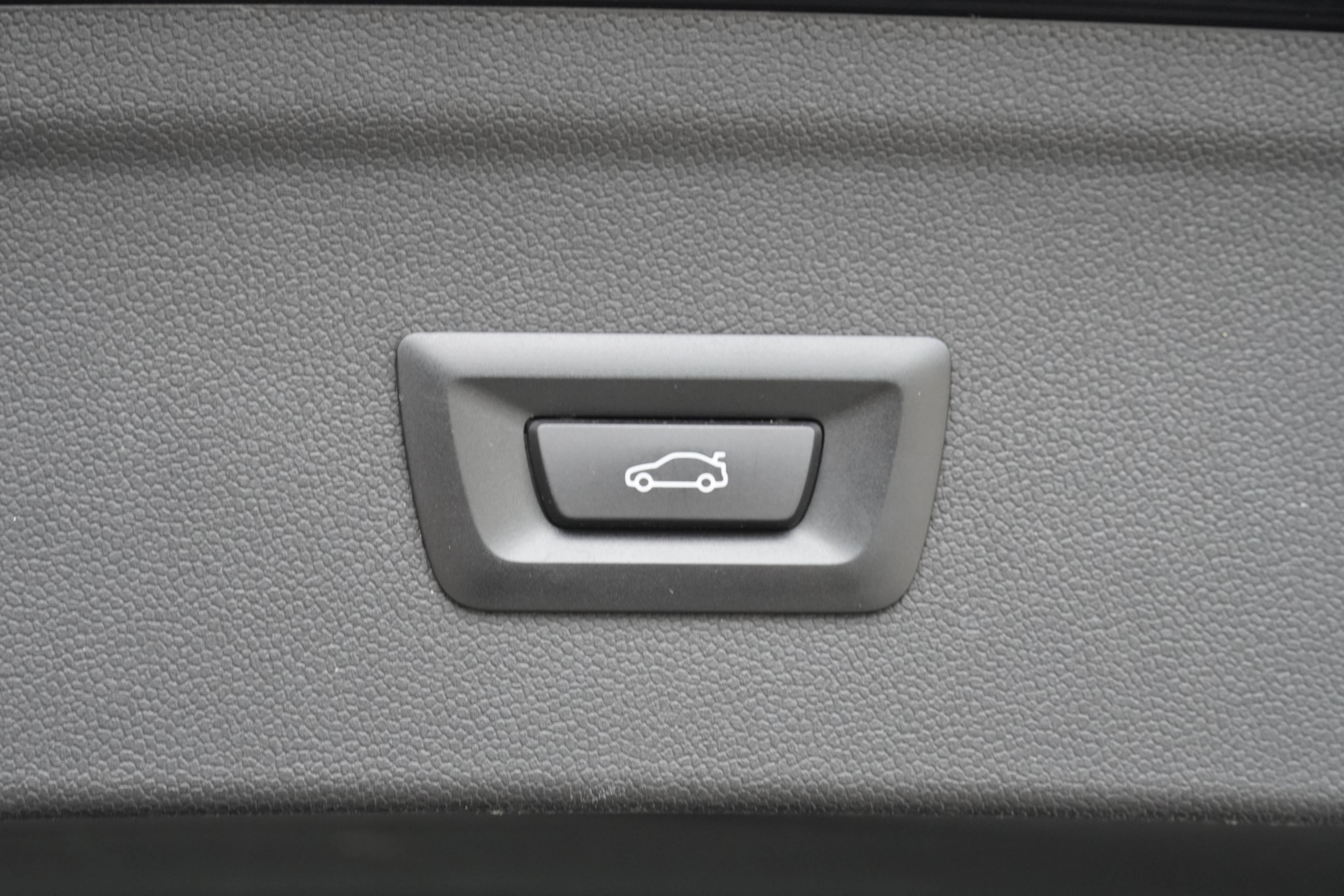 Certified 2024 BMW iX M60 image 38