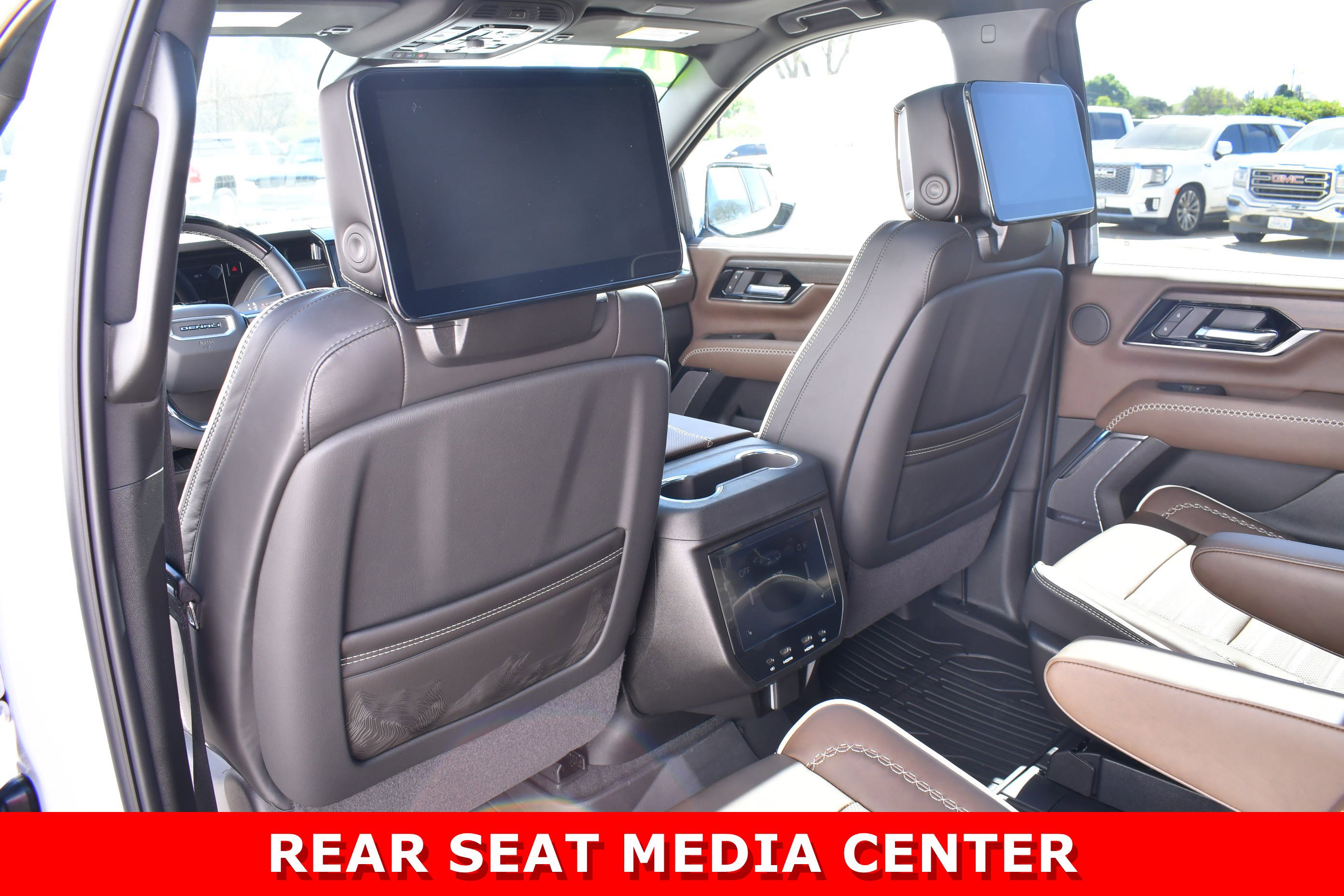 New 2026 GMC Yukon XL Denali Ultimate w/ LPO, Floor Liner Package image 28