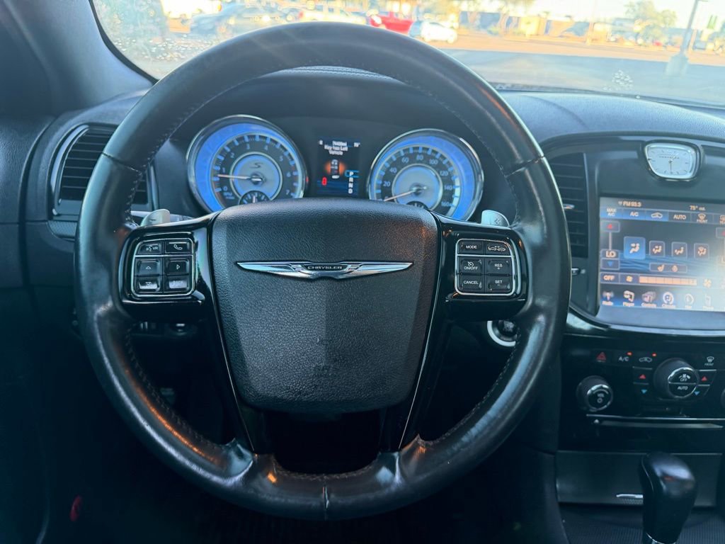 Used 2014 Chrysler 300 S w/ Luxury Group image 32