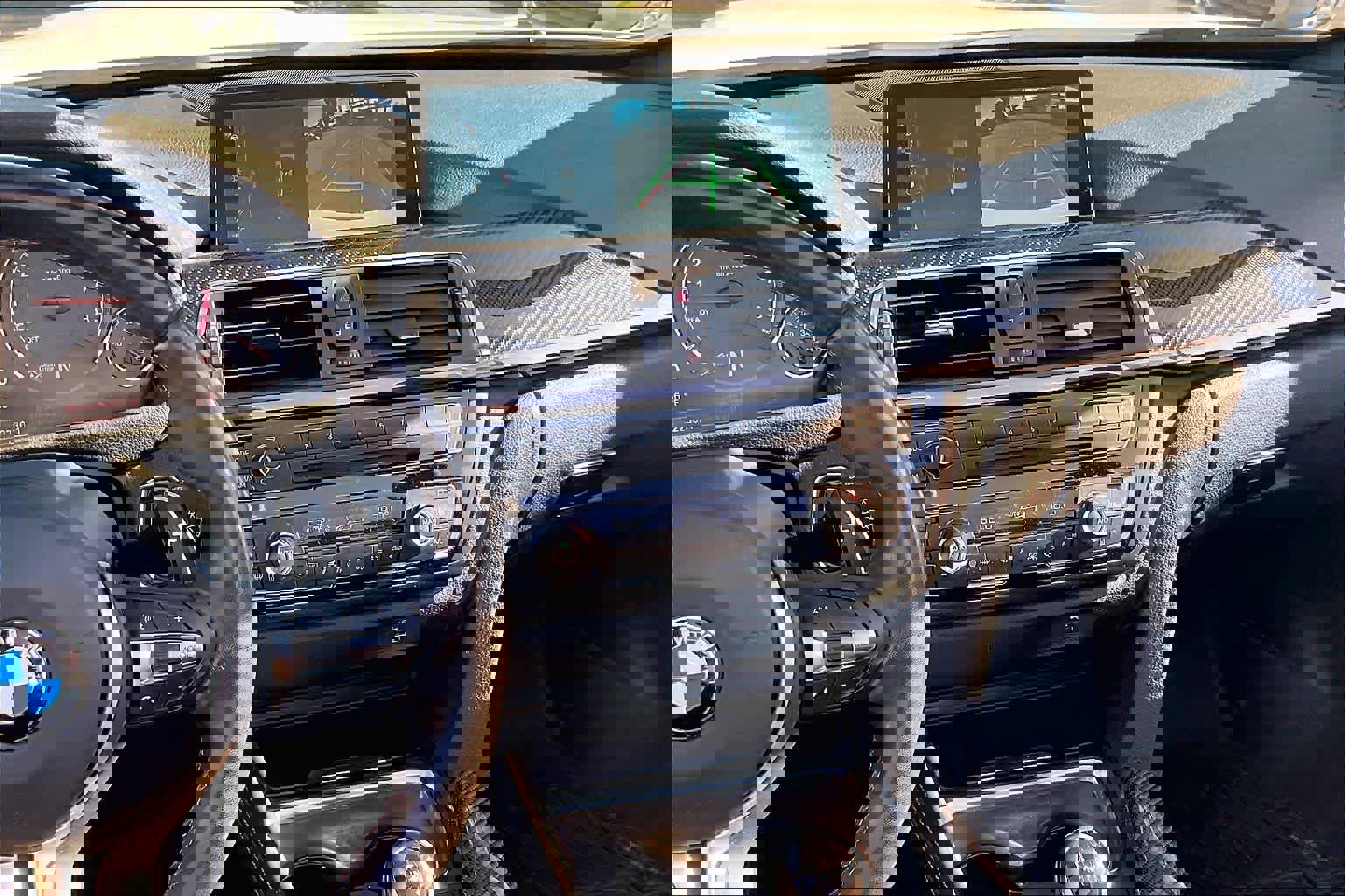 Used 2017 BMW M4 Convertible image 9