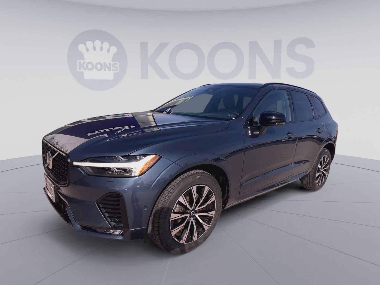 Certified 2023 Volvo XC60 B5 Plus w/ Climate Package AWD/4WD image 5