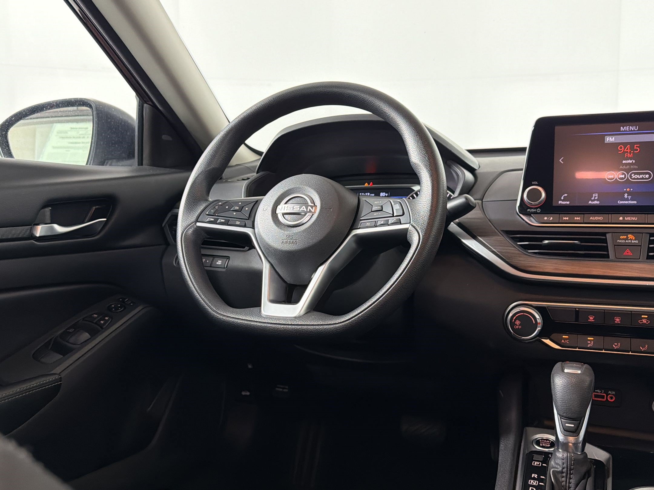 Used 2024 Nissan Altima 2.5 SV FWD image 26