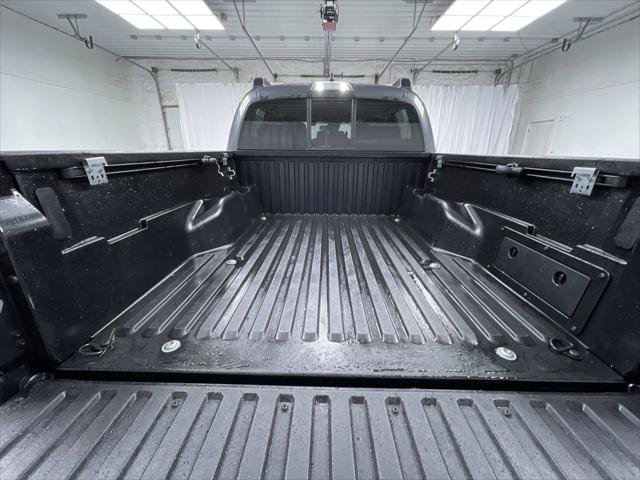 Certified 2020 Toyota Tacoma SR AWD/4WD image 5