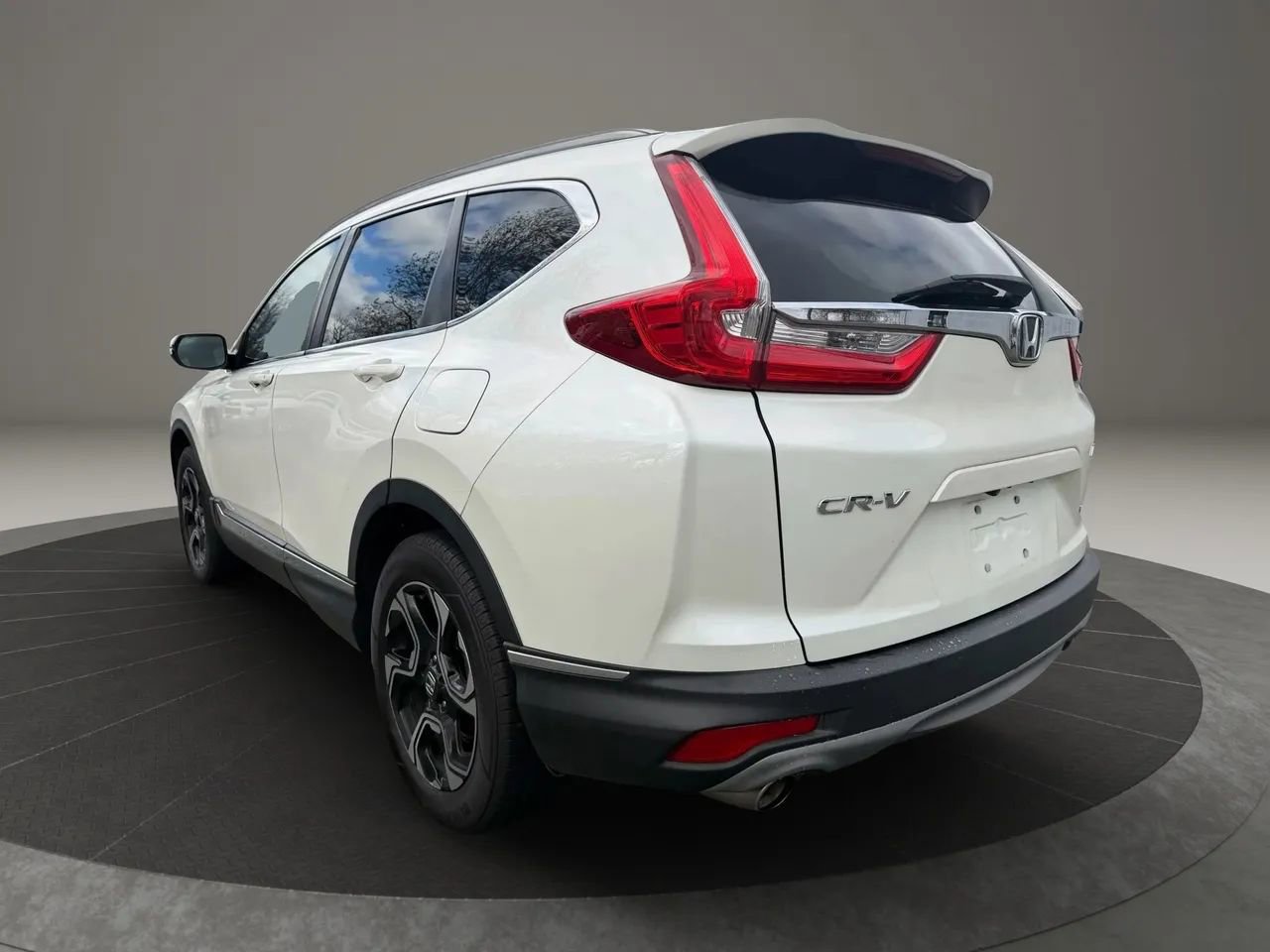 Used 2017 Honda CR-V Touring image 6