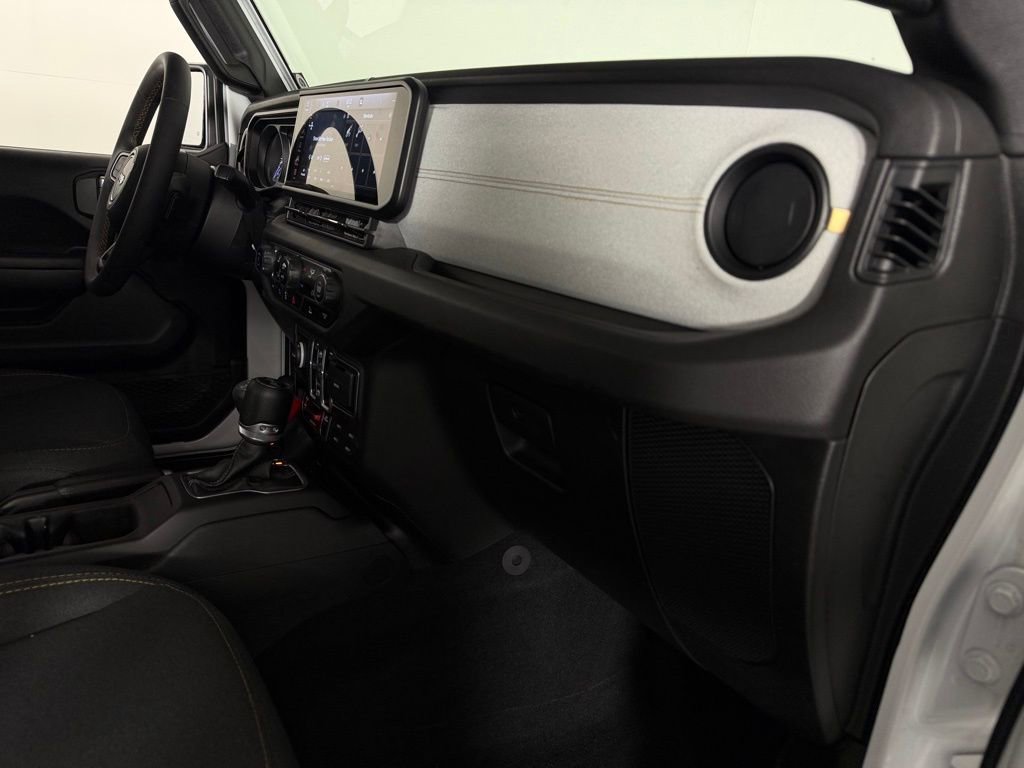 Certified 2024 Jeep Wrangler Unlimited AWD/4WD image 29