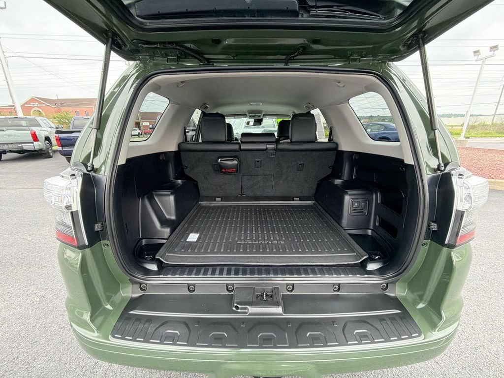 Used 2022 Toyota 4Runner TRD Sport AWD/4WD image 29