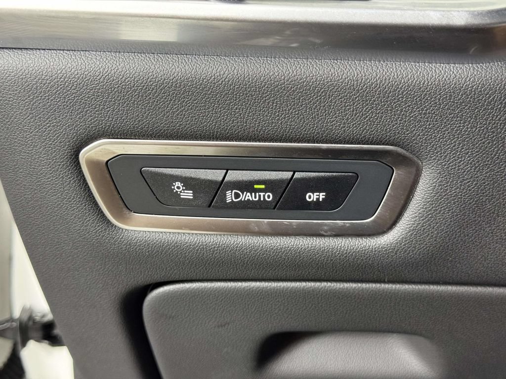 Used 2026 BMW X7 xDrive40i AWD/4WD image 19