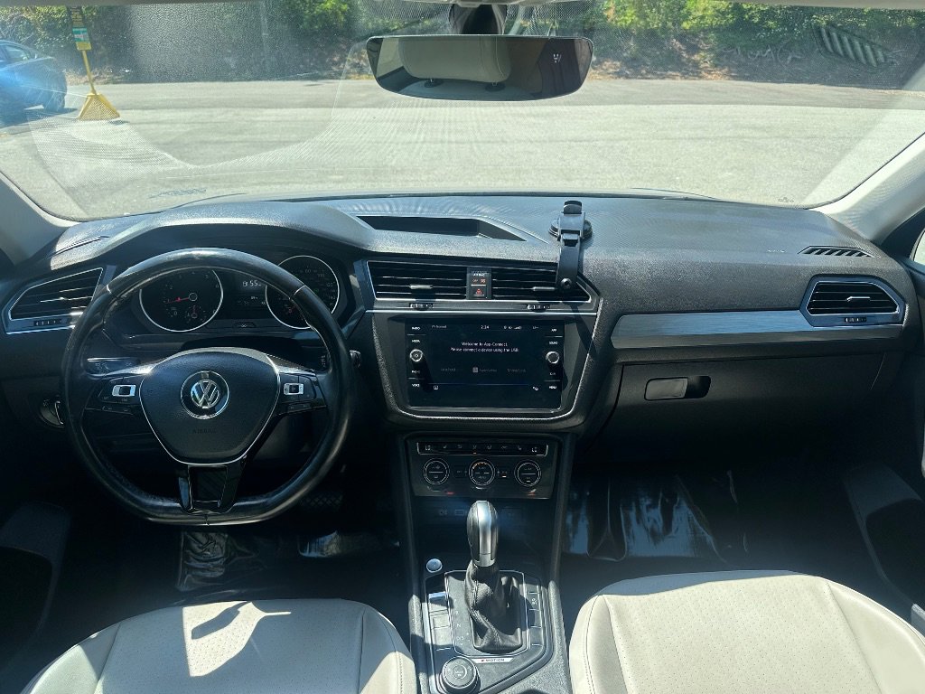 Used 2018 Volkswagen Tiguan SE w/ Panoramic Sunroof Package AWD/4WD image 22
