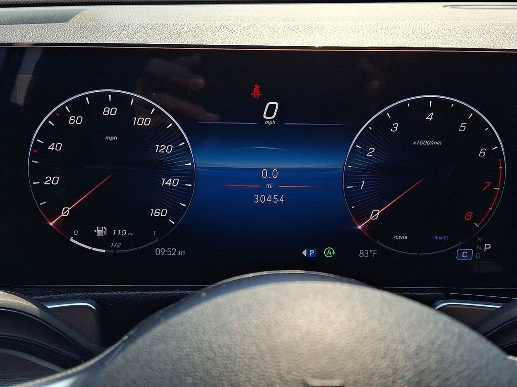 Used 2024 Mercedes-Benz GLB 250 4MATIC image 21