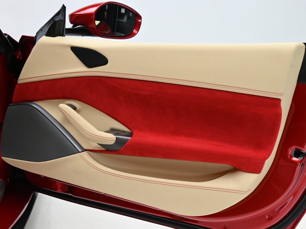 Used 2023 Ferrari Portofino M RWD image 27