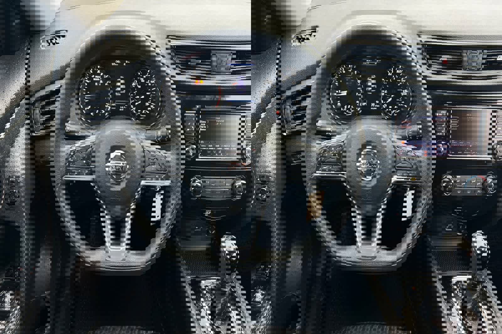 Used 2018 Nissan Rogue S image 14