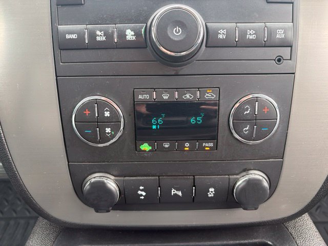 Used 2012 GMC Sierra 1500 SLT w/ Chrome Essentials Package AWD/4WD image 29