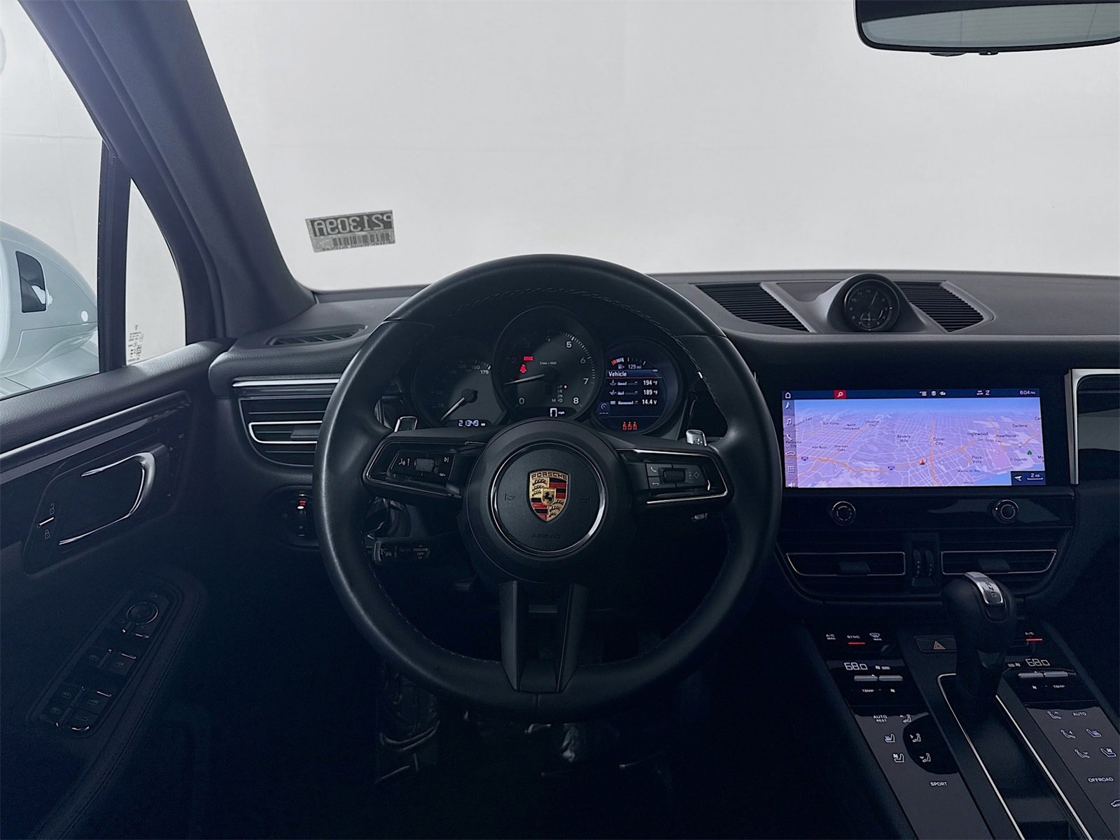 Certified 2024 Porsche Macan image 19