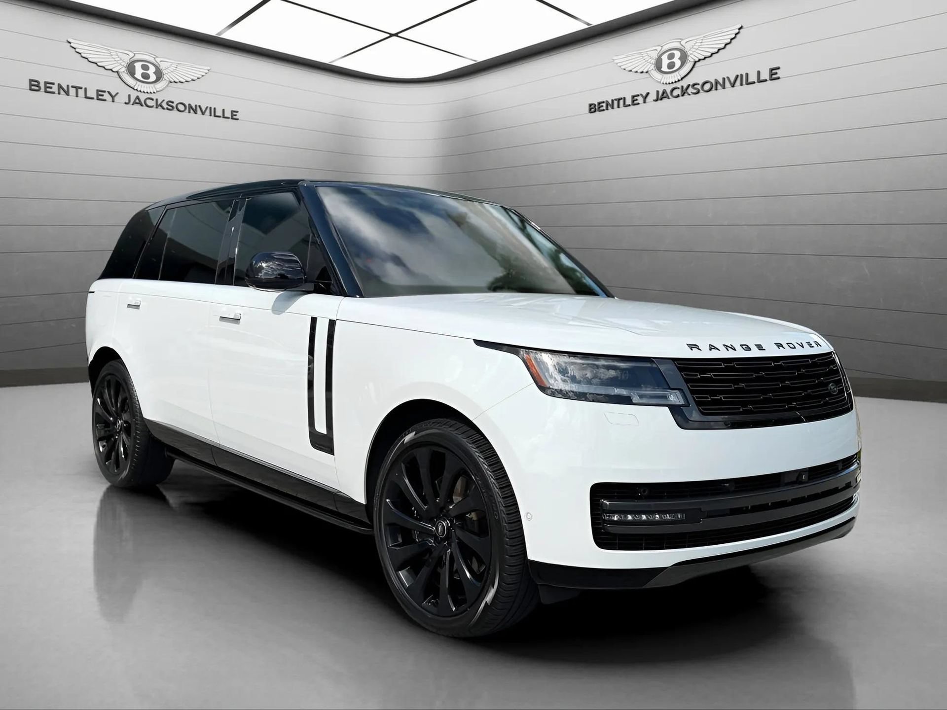 Used 2023 Land Rover Range Rover Long Wheelbase Autobiography AWD/4WD image 10