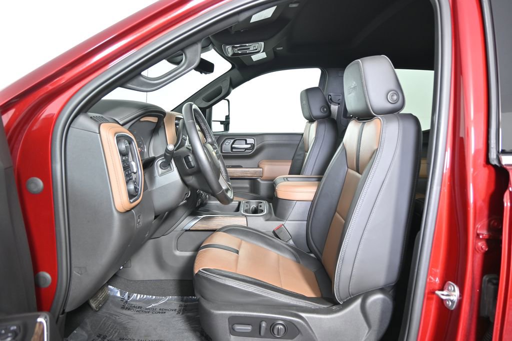 Used 2022 Chevrolet Silverado 1500 High Country w/ Technology Package image 21