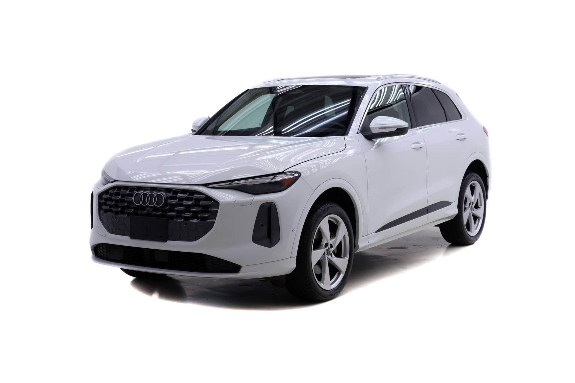 Certified 2025 Audi Q5 Premium Plus AWD/4WD image 1
