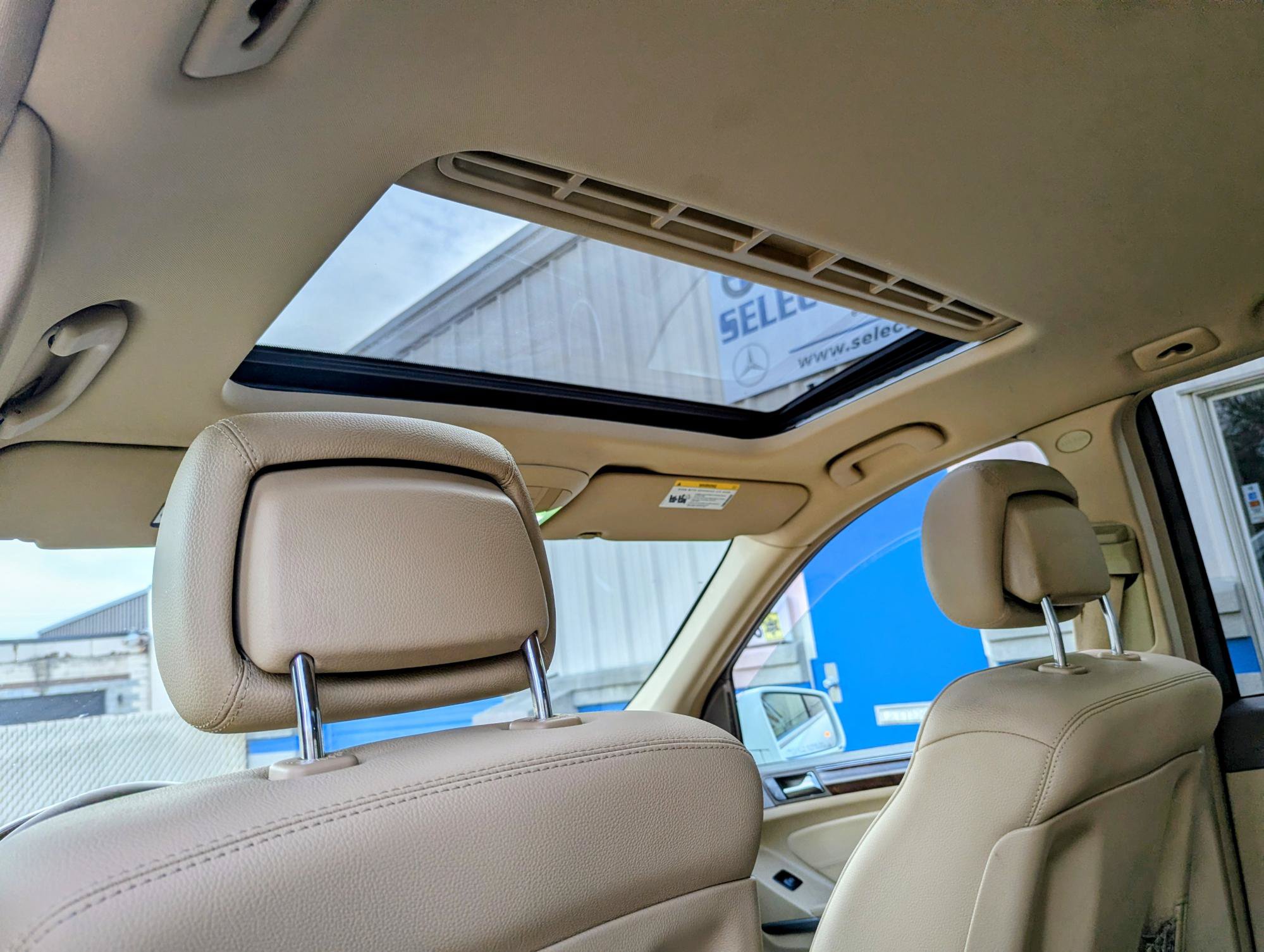Used 2011 Mercedes-Benz GL 450 4MATIC image 7