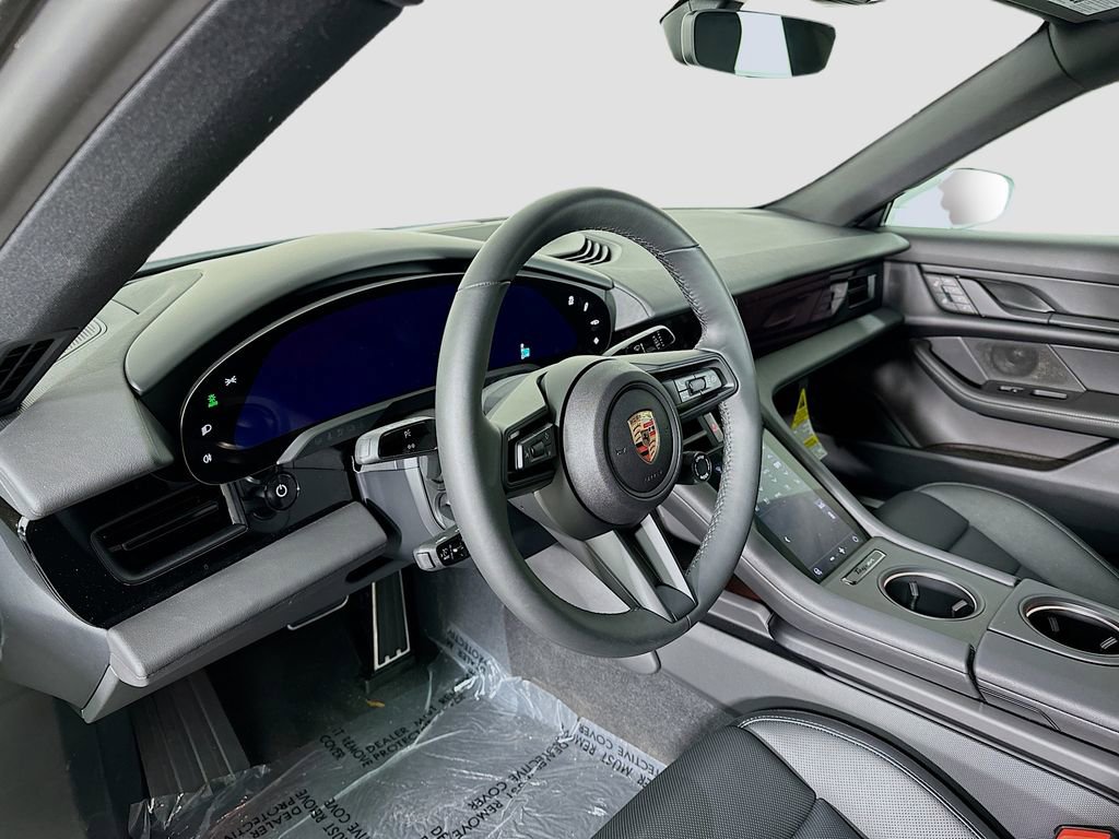 New 2025 Porsche Taycan image 4