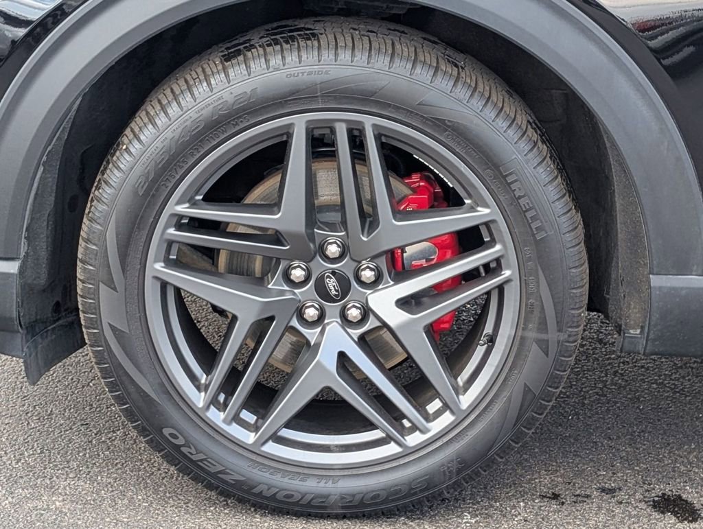 New 2026 Ford Explorer ST w/ Sun And Sound Package image 17