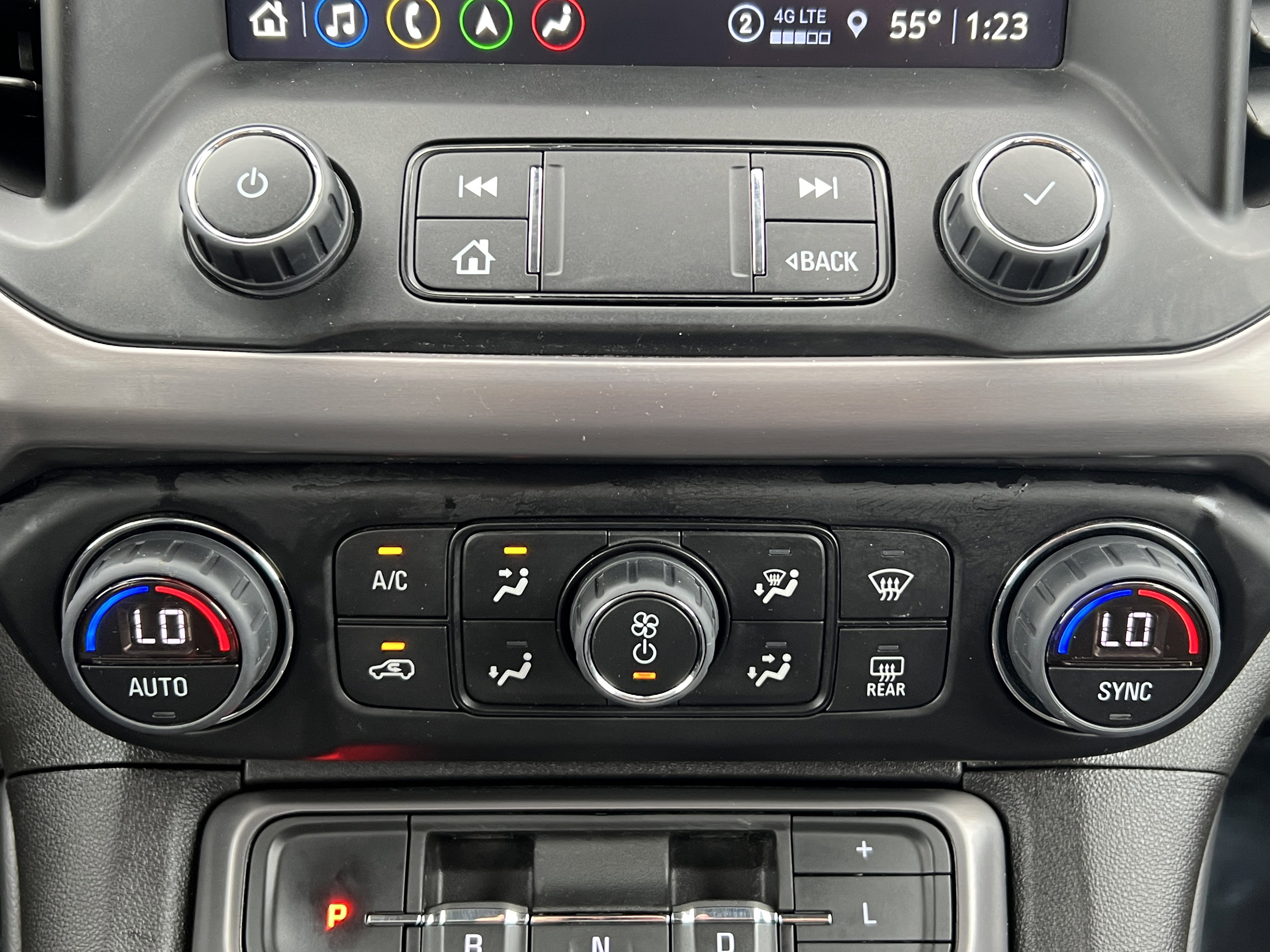 Used 2023 GMC Acadia AT4 AWD/4WD image 34