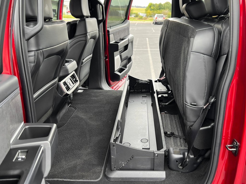 Used 2025 Ford F250 Platinum image 21