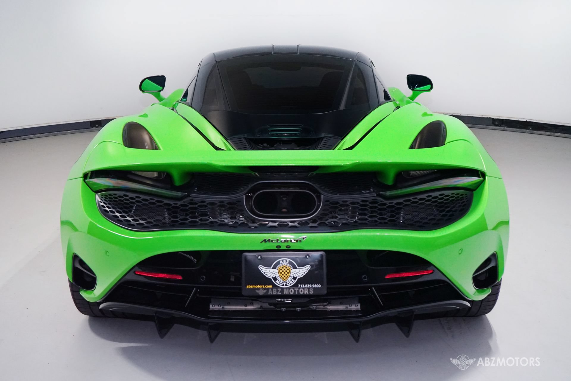 Used 2024 McLaren 750S RWD image 8