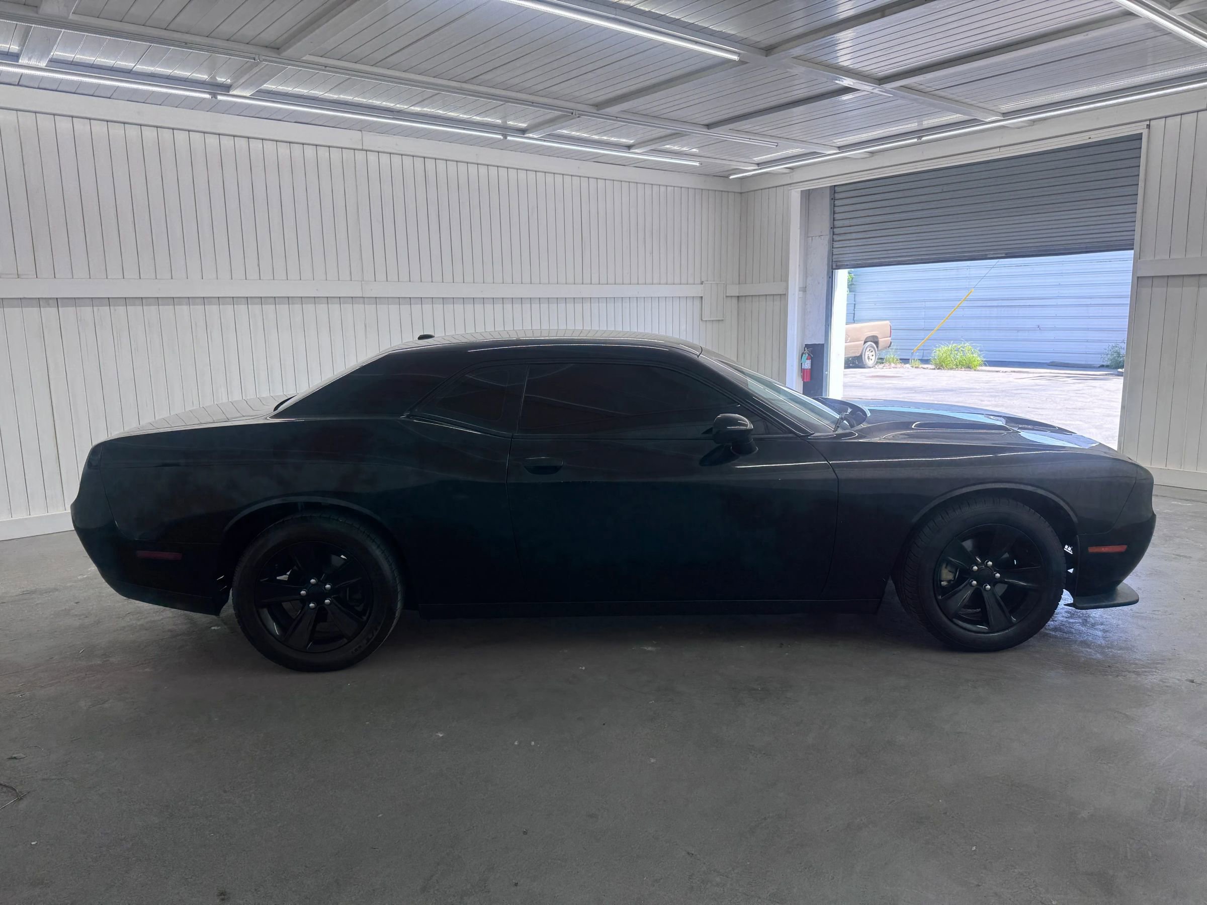 Used 2016 Dodge Challenger SXT RWD image 4