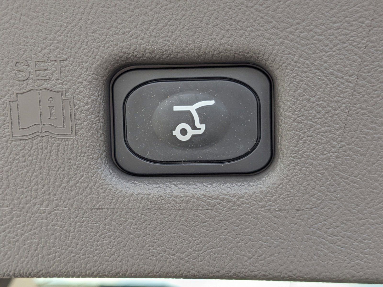 Certified 2023 Lincoln Nautilus Reserve w/ Equipment Group 201A image 8