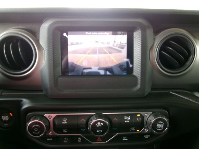 Used 2021 Jeep Gladiator Sport image 16