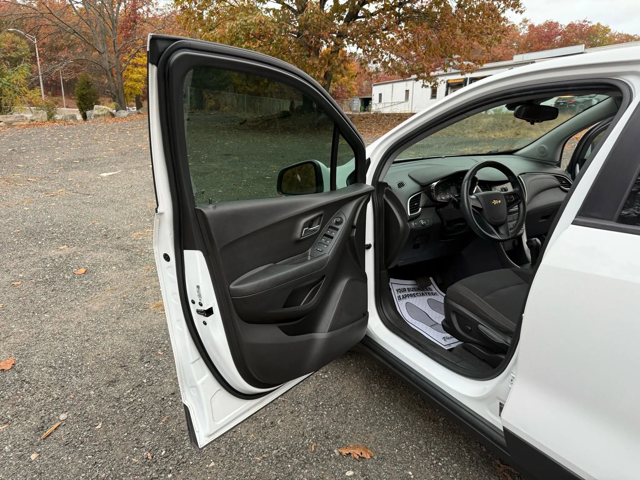 Used 2019 Chevrolet Trax LS image 31