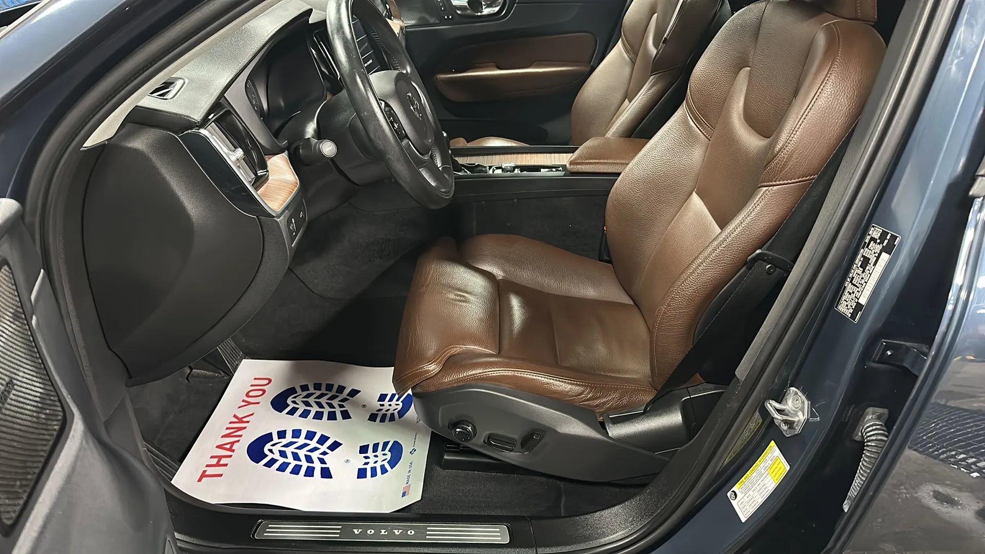 Used 2019 Volvo XC60 T5 Inscription w/ Protection Package Premier image 9