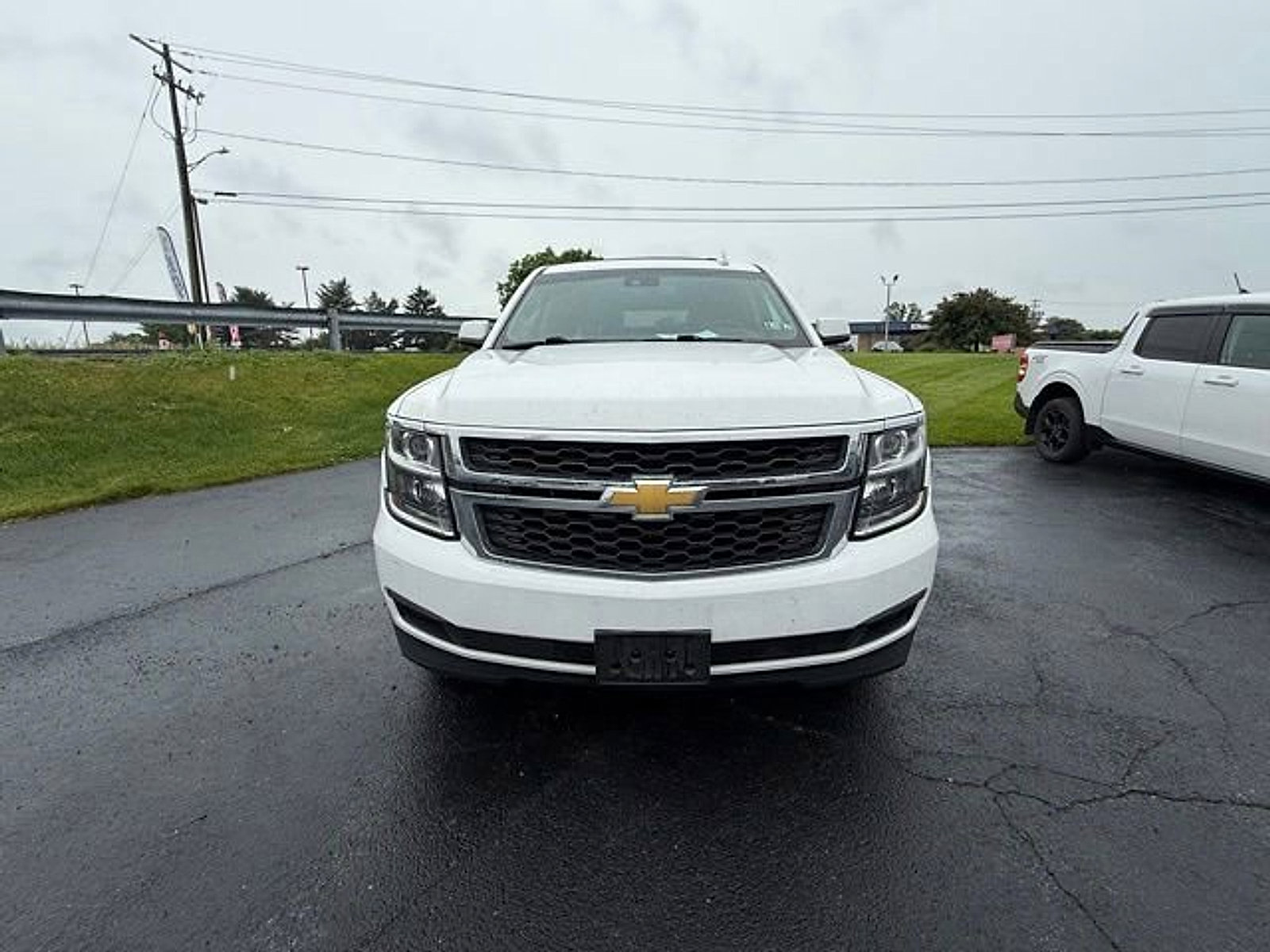 Used 2018 Chevrolet Suburban LT AWD/4WD image 2