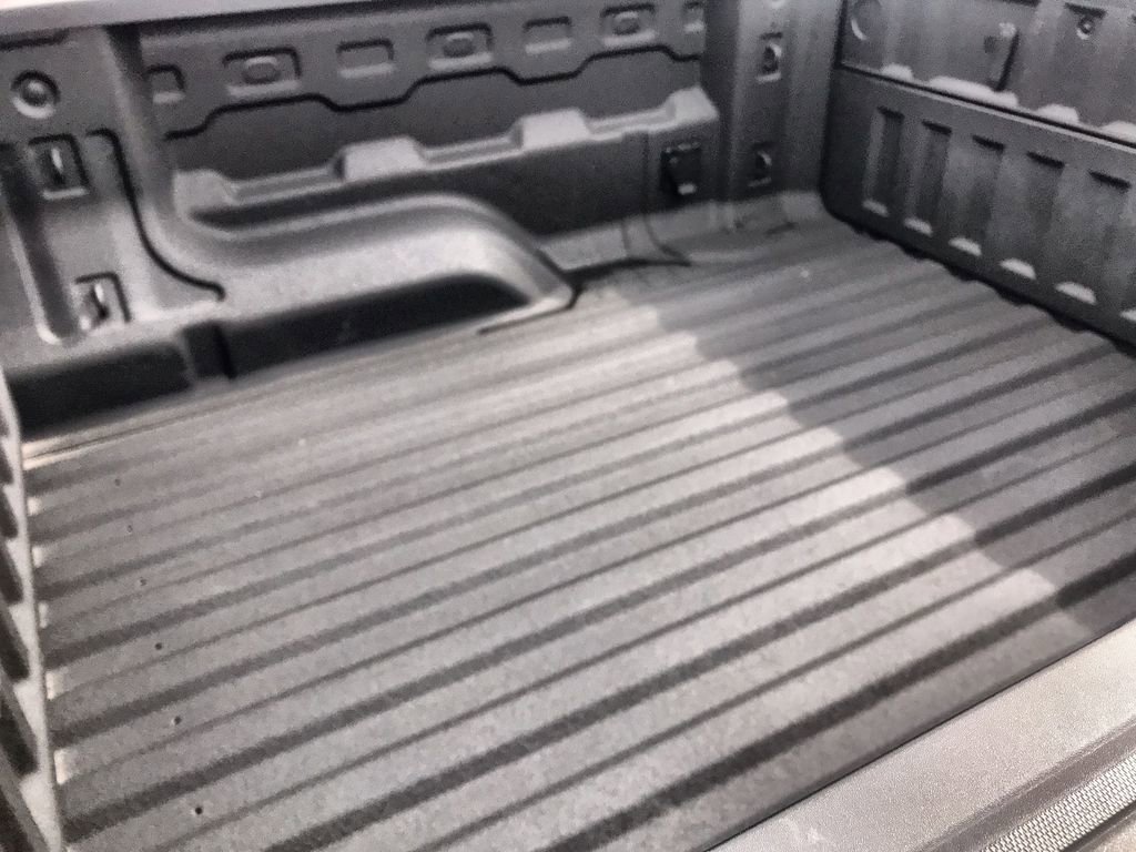 Certified 2024 GMC Canyon Elevation w/ Elevation Premium Package image 23