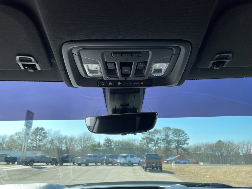 Used 2022 Chevrolet Silverado 1500 High Country w/ Technology Package image 22