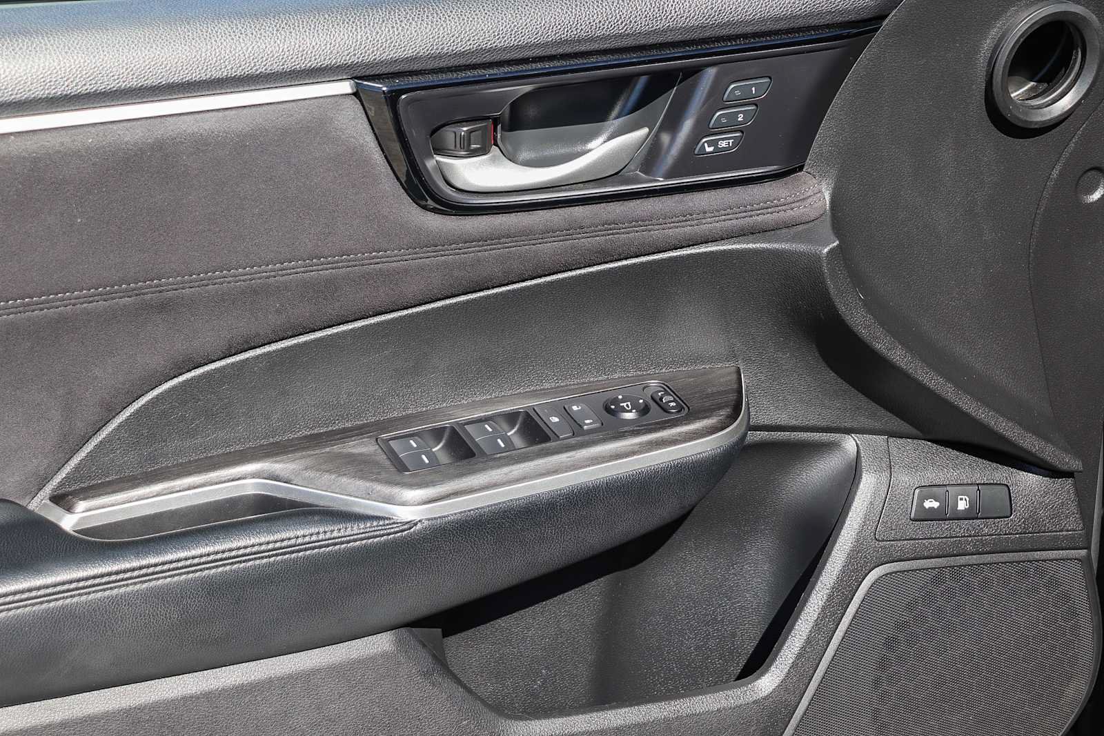 Used 2021 Honda Clarity Touring image 23