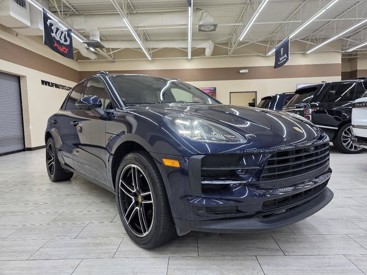 Used 2021 Porsche Macan AWD/4WD image 5