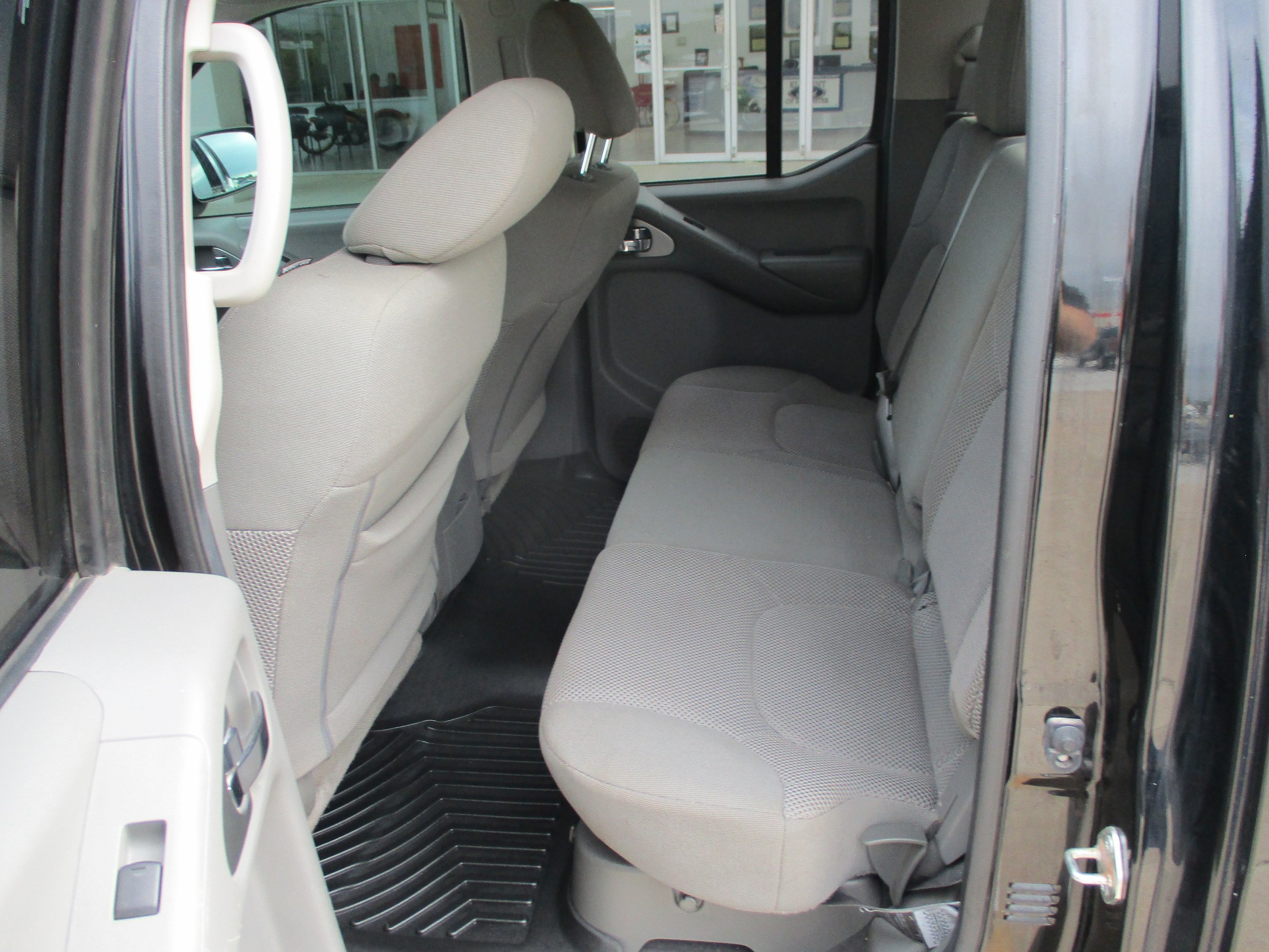 Used 2021 Nissan Frontier SV AWD/4WD image 5