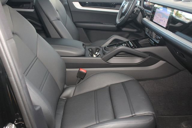 Certified 2026 Porsche Cayenne S image 25